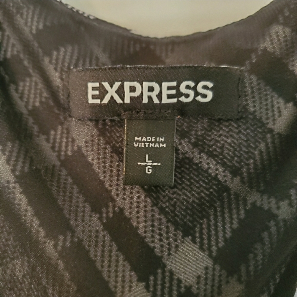 Express Black & White Plaid Sleeveless Top - Picture 3 of 5